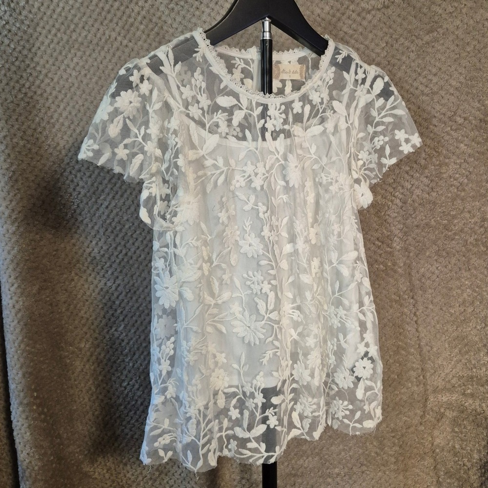 Altar'd State White Lace Mesh Sleeveless Top Boho Floral Embroidered Blouse S